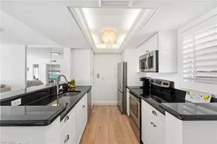 300 Park Shore Dr, Naples, FL 34103 - Photo 12