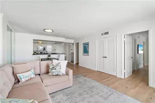 300 Park Shore Dr, Naples, FL 34103 - Photo 8