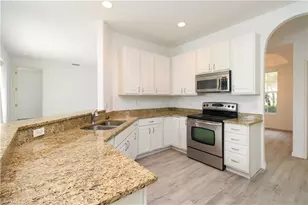 3927 Aurora Ct, Naples, FL 34116 - Photo 6