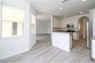 3927 Aurora Ct, Naples, FL 34116 - Photo 12