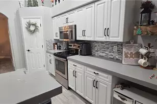 1812 NE 13th Ave, Cape Coral, FL 33909 - Photo 8