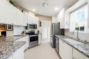 3333 Cayman Ln, Naples, FL 34119 - Photo 14