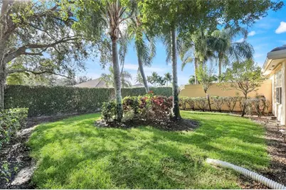 3333 Cayman Ln, Naples, FL 34119 - Photo 30