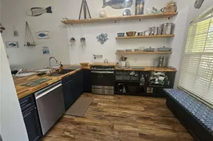 266 Newport Dr, Naples, FL 34114 - Photo 4