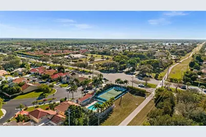 945 Moon Lake Dr, Naples, FL 34104 - Photo 40