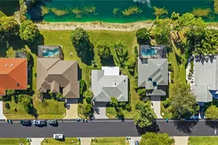 945 Moon Lake Dr, Naples, FL 34104 - Photo 30