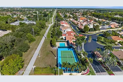 945 Moon Lake Dr, Naples, FL 34104 - Photo 38