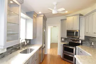 4235 Redonda Ln, Naples, FL 34119 - Photo 8