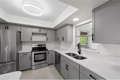 1013 Averly St, Fort Myers, FL 33919 - Photo 2