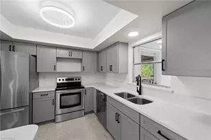 1013 Averly St, Fort Myers, FL 33919 - Photo 2