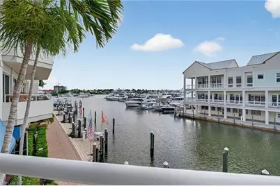 909 10th St S #204, Naples, FL 34102 - Photo 8
