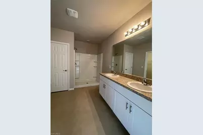 2802 40th St SW, Lehigh Acres, FL 33976 - Photo 6