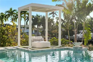 1990 7th St S, Naples, FL 34102 - Photo 36