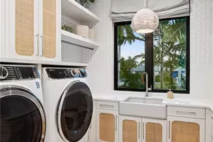 1990 7th St S, Naples, FL 34102 - Photo 34