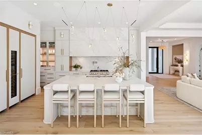 1990 7th St S, Naples, FL 34102 - Photo 4