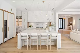 1990 7th St S, Naples, FL 34102 - Photo 4