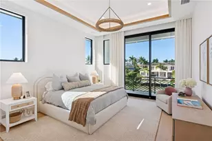 1990 7th St S, Naples, FL 34102 - Photo 32