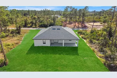 1121 Crocus St, Lehigh Acres, FL 33974 - Photo 32