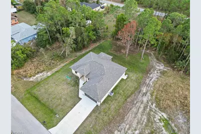 2717 20th St W, Lehigh Acres, FL 33971 - Photo 4