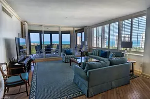 8990 Bay Colony Dr, Naples, FL 34108 - Photo 4