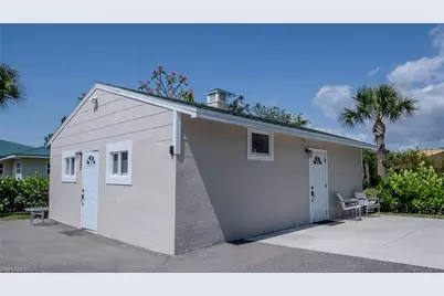 1308 Rosemary Ln, Naples, FL 34103 - Photo 16