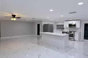 1015 Wilshire Dr, Fort Myers, FL 33919 - Photo 2