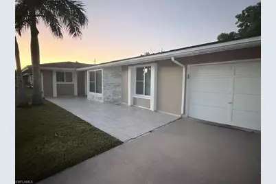 1015 Wilshire Dr, Fort Myers, FL 33919 - Photo 16