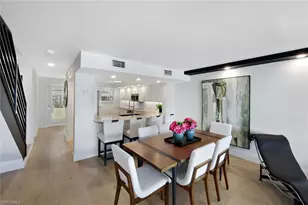 800 River Point Dr, Naples, FL 34102 - Photo 10