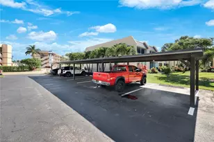 800 River Point Dr, Naples, FL 34102 - Photo 42