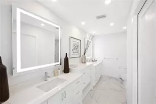 800 River Point Dr, Naples, FL 34102 - Photo 18