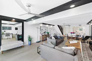 800 River Point Dr, Naples, FL 34102 - Photo 6