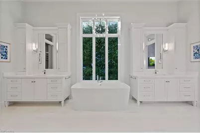 655 Starboard Dr, Naples, FL 34103 - Photo 22