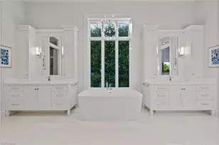 655 Starboard Dr, Naples, FL 34103 - Photo 22