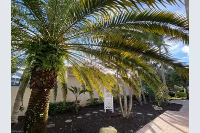 2740 Island Pond Ln, Naples, FL 34119 - Photo 28