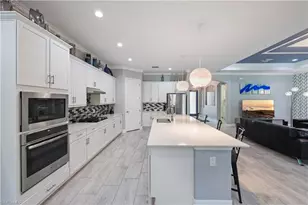 2098 Antigua Ln, Naples, FL 34120 - Photo 10