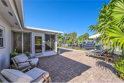 2737 Shoreview Dr, Naples, FL 34112 - Photo 20