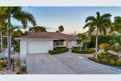 2737 Shoreview Dr, Naples, FL 34112 - Photo 36