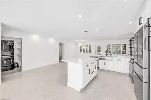 2737 Shoreview Dr, Naples, FL 34112 - Photo 14