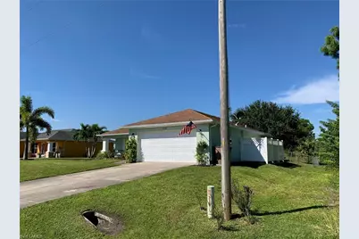 918 Margaret Ave S, Lehigh Acres, FL 33974 - Photo 4