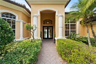 527 Terracina Way, Naples, FL 34119 - Photo 10