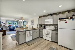 731 W Elkcam Cir, Marco Island, FL 34145 - Photo 4