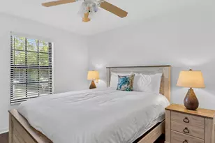 7555 Meadow Lakes Dr, Naples, FL 34104 - Photo 14