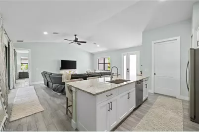 4657 Key Largo Ln, Bonita Springs, FL 34134 - Photo 12