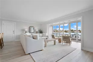 322 Harbour Dr, Naples, FL 34103 - Photo 10