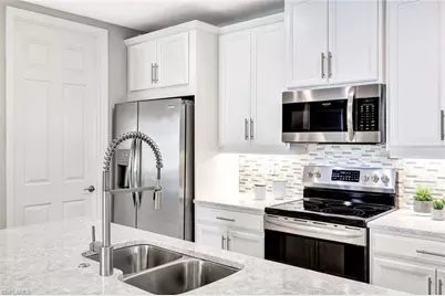 14863 Edgewater Cir, Naples, FL 34114 - Photo 2