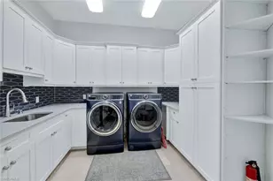 253 Cheshire Way, Naples, FL 34110 - Photo 38