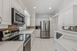 24797 Lakemont Cove Ln, Bonita Springs, FL 34134 - Photo 14