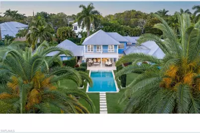 247 6th St N, Naples, FL 34102 - Photo 4
