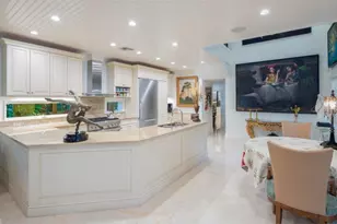 247 6th St N, Naples, FL 34102 - Photo 10