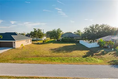 1501 NE 17th Pl, Cape Coral, FL 33909 - Photo 2